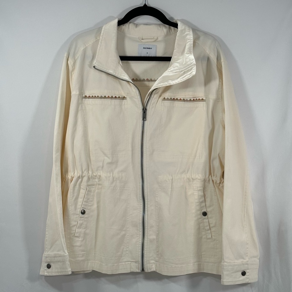 NWT Old Navy Cream Jacket with embroidered detail, XL.